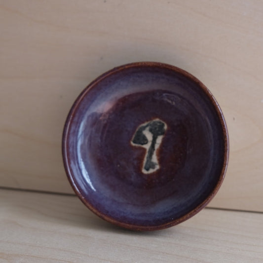 "One Bed" ring dish