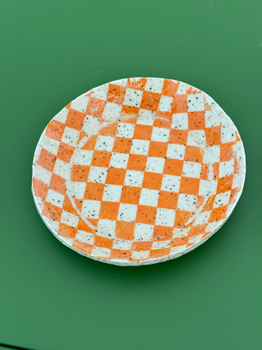 checkered dish